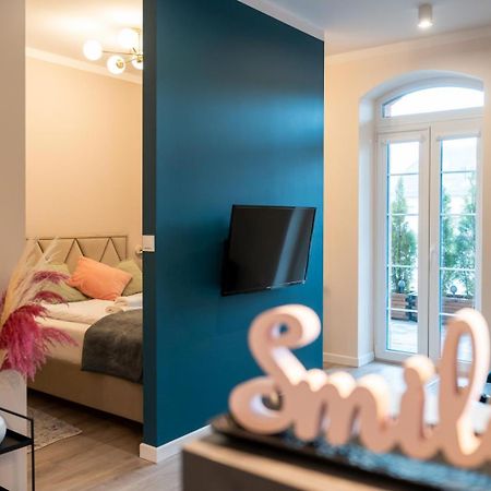 Apartament Smile - Z Prywatnym Monitorowanym Parkingiem By Spaceapart Jelenia Góra Exteriör bild