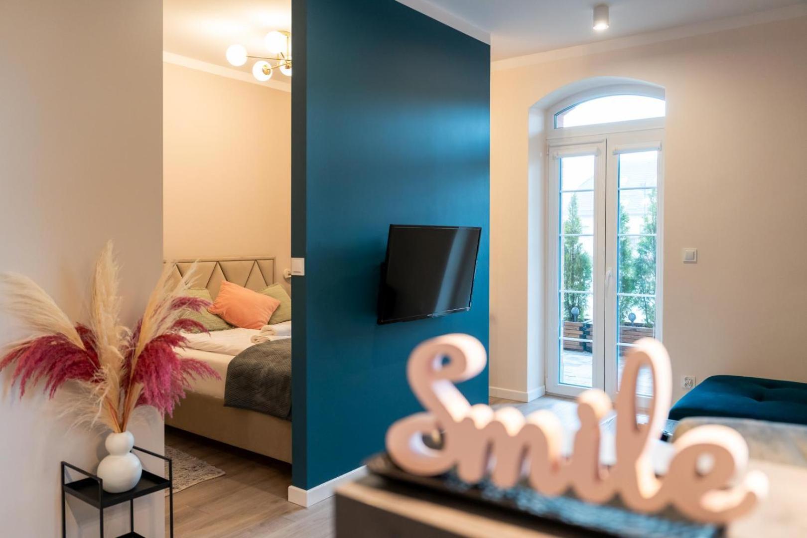 Apartament Smile - Z Prywatnym Monitorowanym Parkingiem By Spaceapart Jelenia Góra Exteriör bild