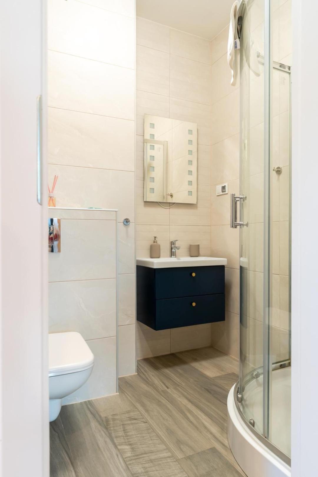 Apartament Smile - Z Prywatnym Monitorowanym Parkingiem By Spaceapart Jelenia Góra Exteriör bild