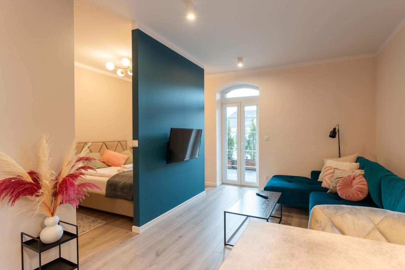 Apartament Smile - Z Prywatnym Monitorowanym Parkingiem By Spaceapart Jelenia Góra Exteriör bild