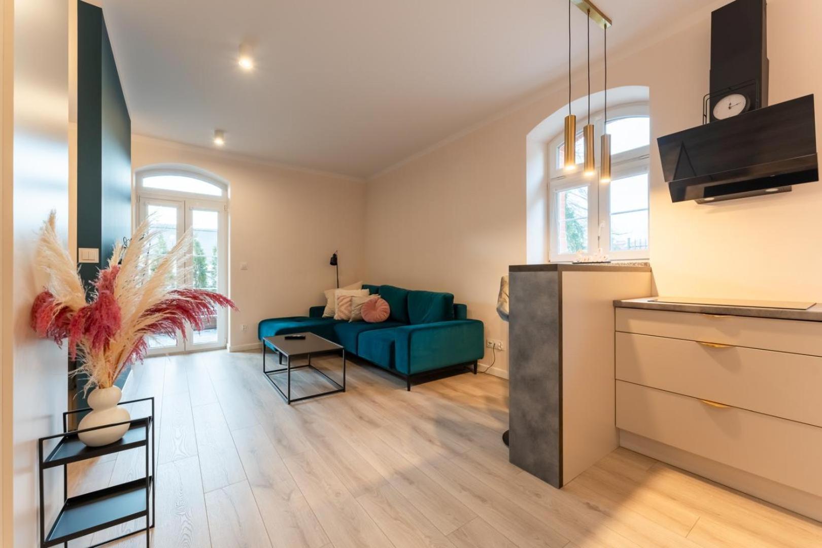 Apartament Smile - Z Prywatnym Monitorowanym Parkingiem By Spaceapart Jelenia Góra Exteriör bild